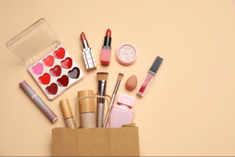 Tips to Get the Best Deals on Makeup