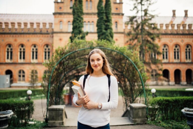 Mastering Money Management: Essential Tips for College Students