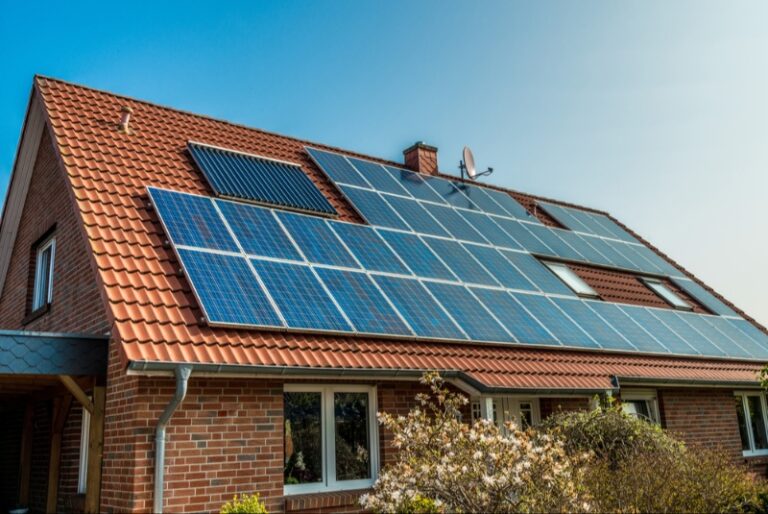 Switch to Solar Power to Reduce Energy Costs