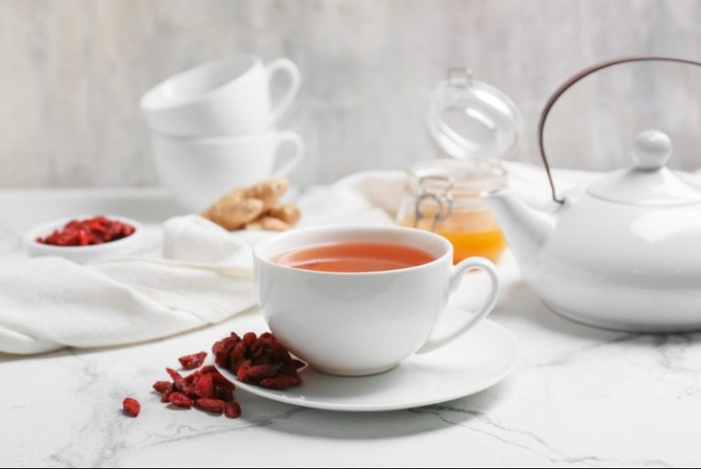 Choosing the Best Summer Detox Teas for Wellness